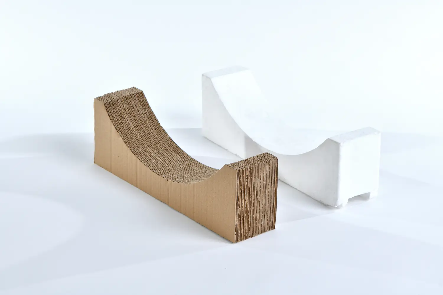 Organic Poland - cardboard profile versus polystyrene